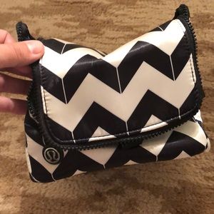 Lululemon cosmetic carrier